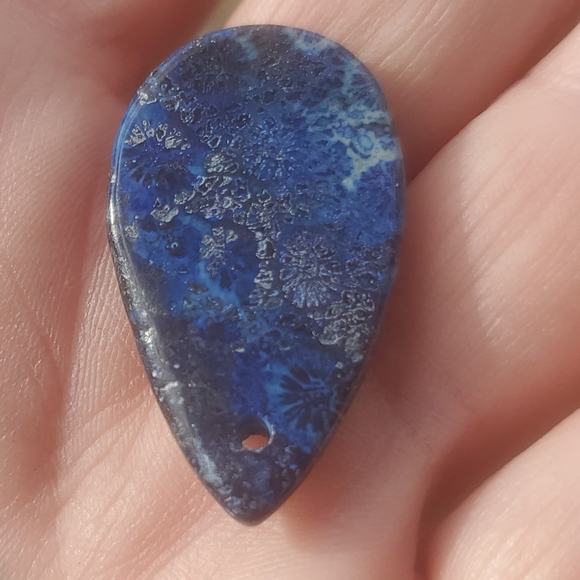 New Blue Fossil Teardrop Pendant. - Picture 13 of 16